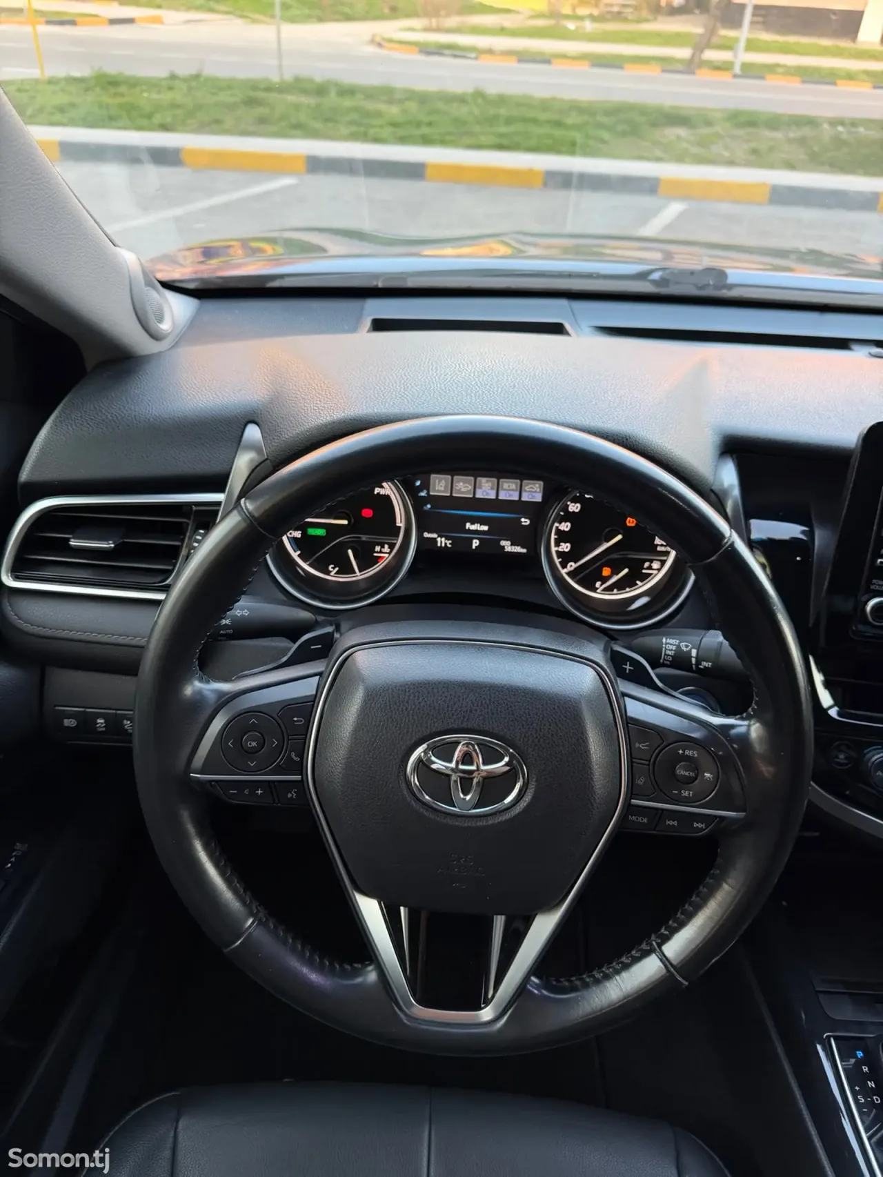 Toyota Camry 2019 · 2.5 AT