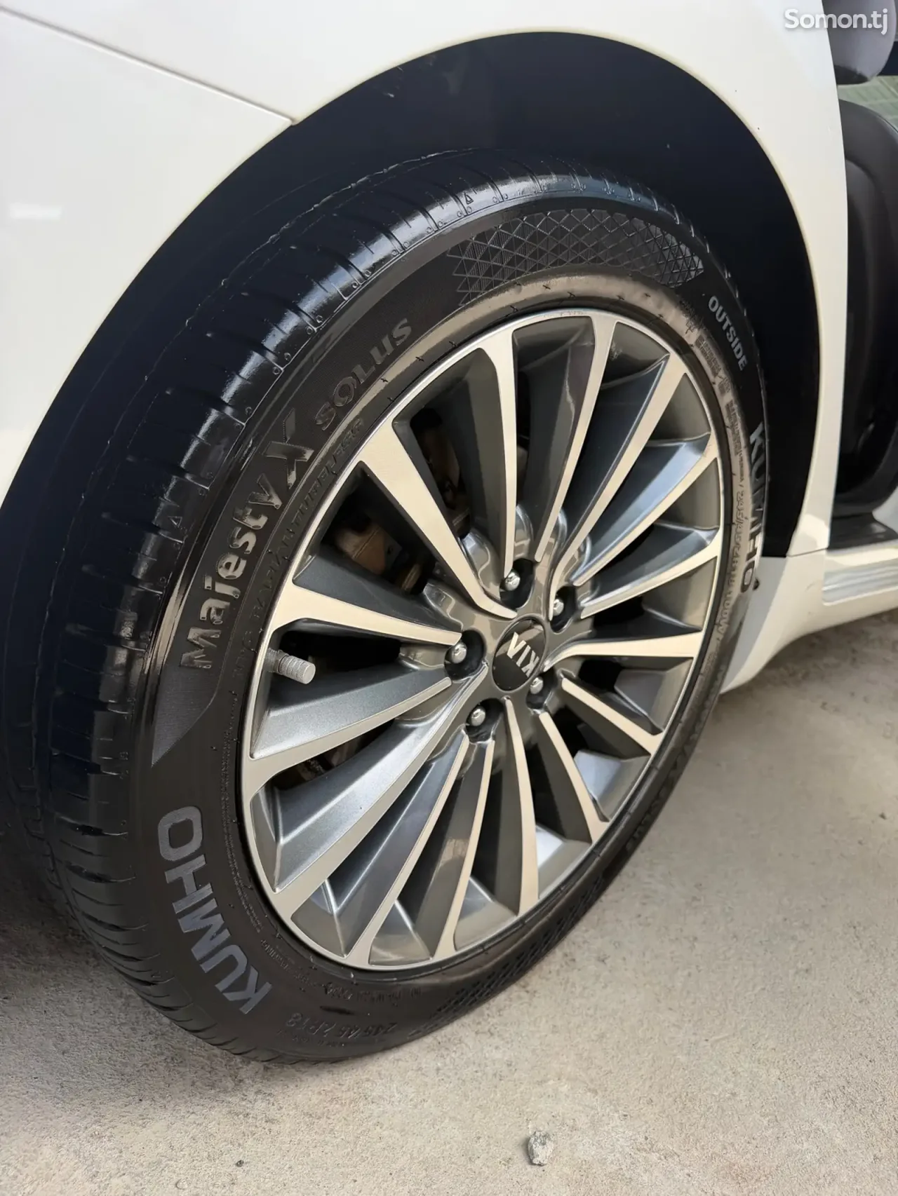 Kia K7 2017 · 2.4 AT
