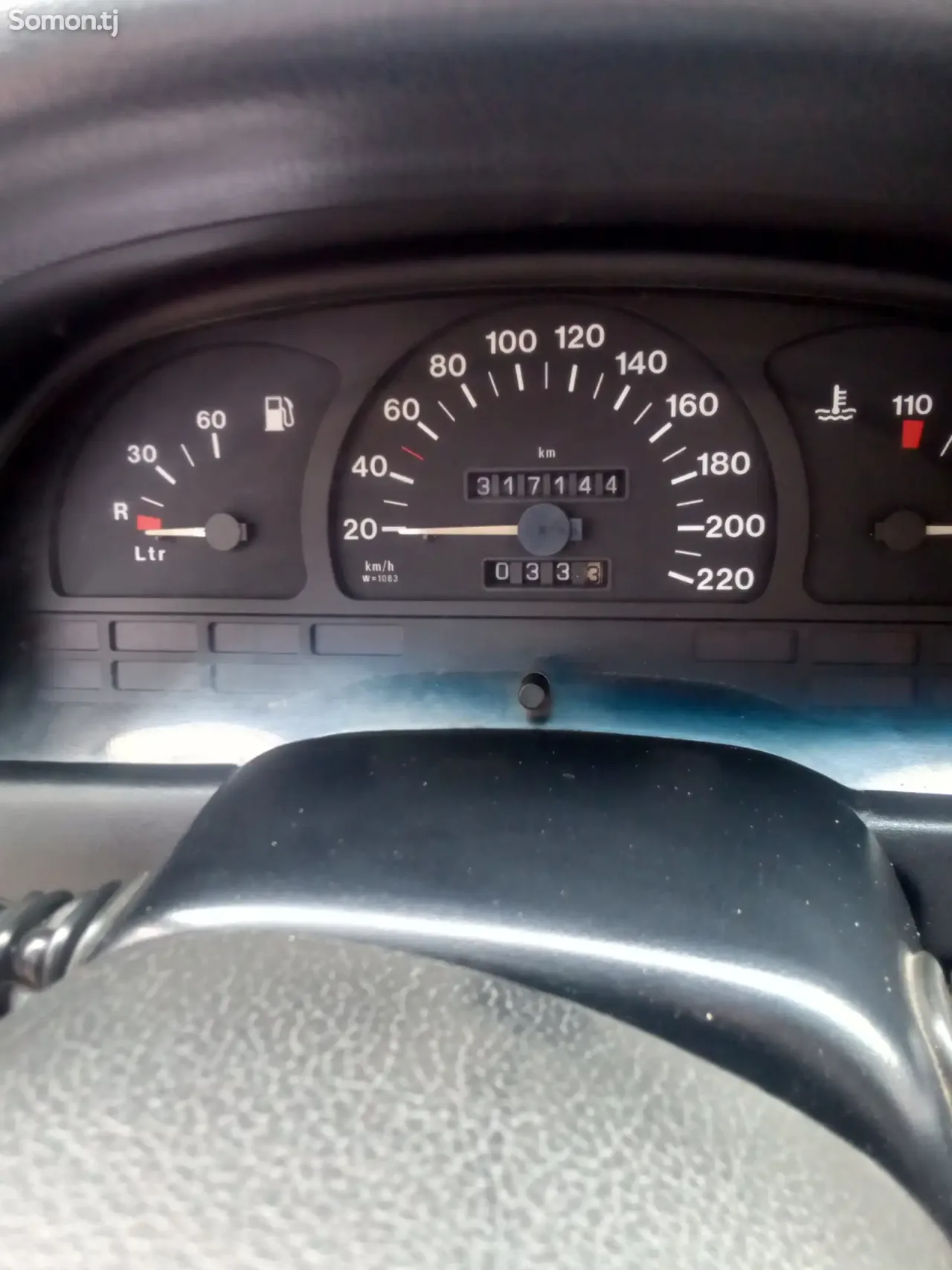 Opel Vectra A 1993 · 1.6 MT
