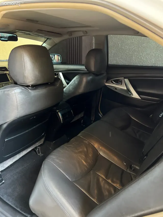 Toyota Camry 2010 · 2.5 AT