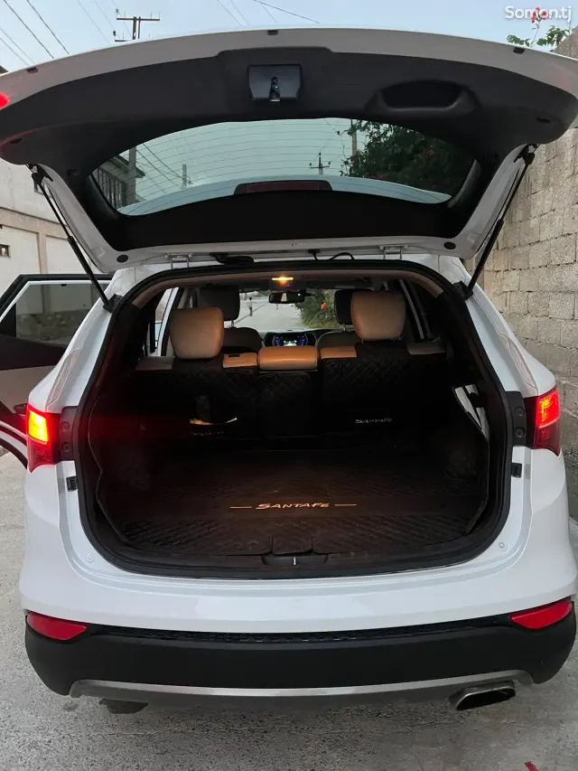 Hyundai Santa Fe 2014 · 2.4 AT
