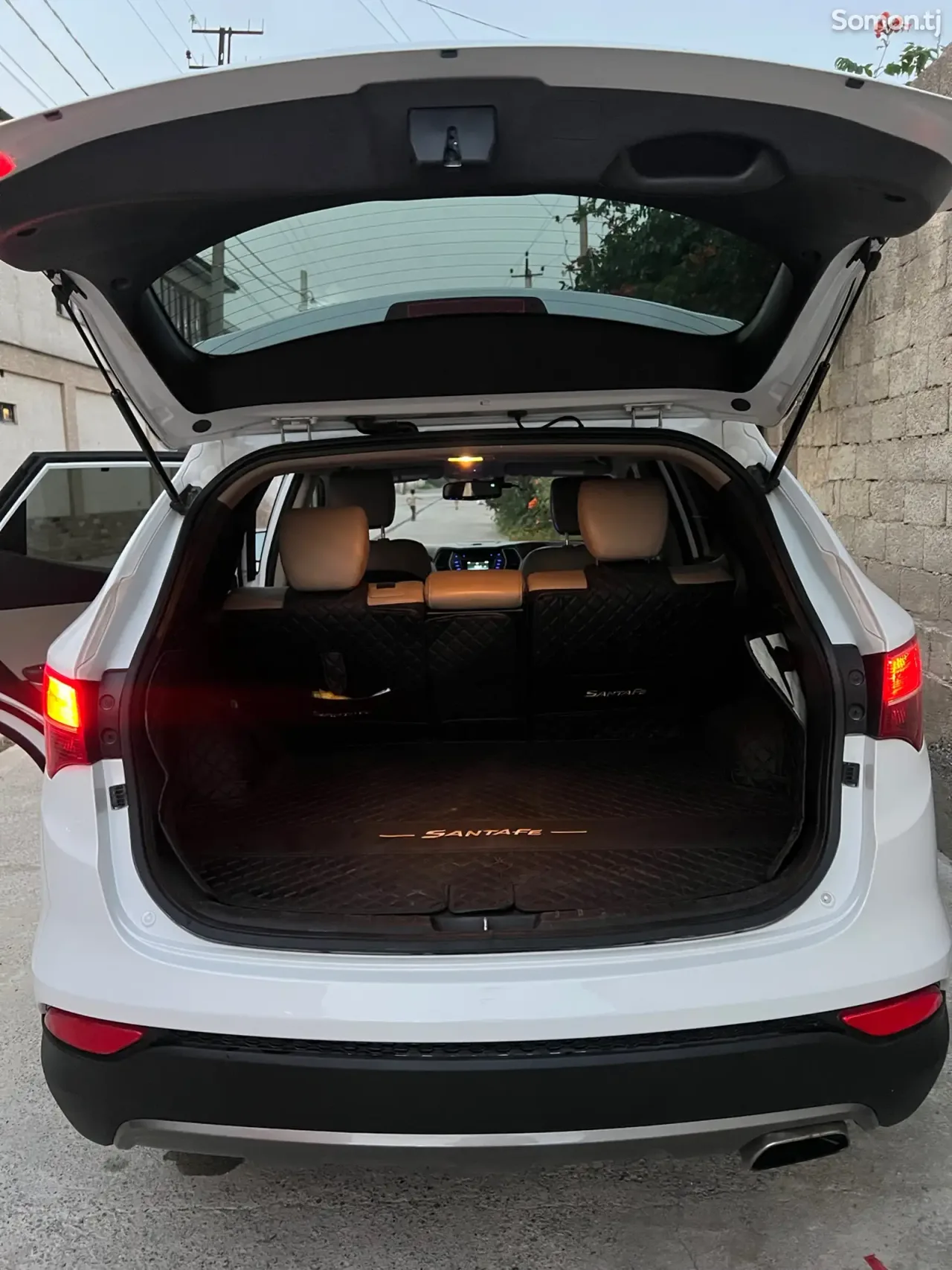 Hyundai Santa Fe 2014 · 2.4 AT