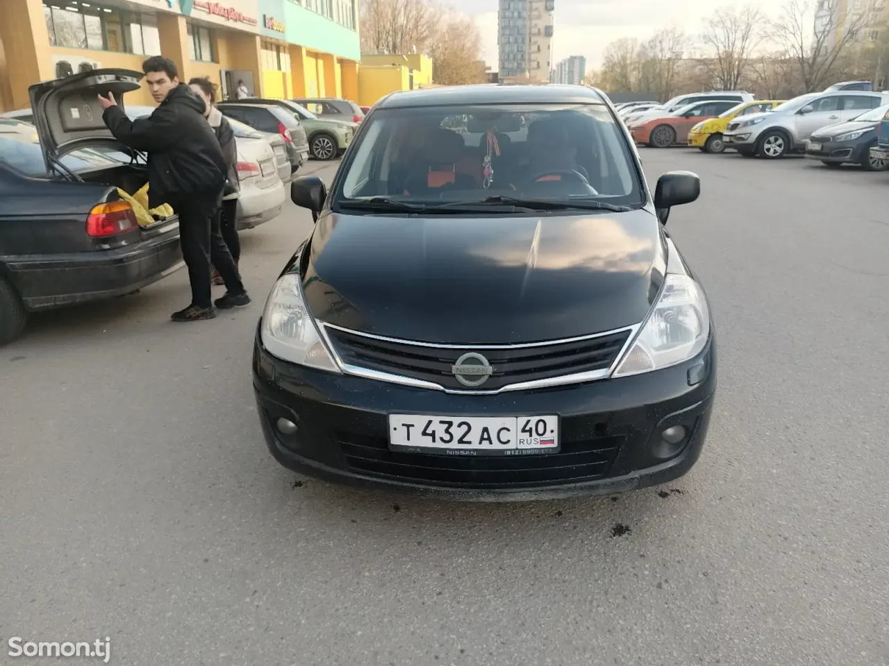Nissan Tiida 2010 · 1.6 MT
