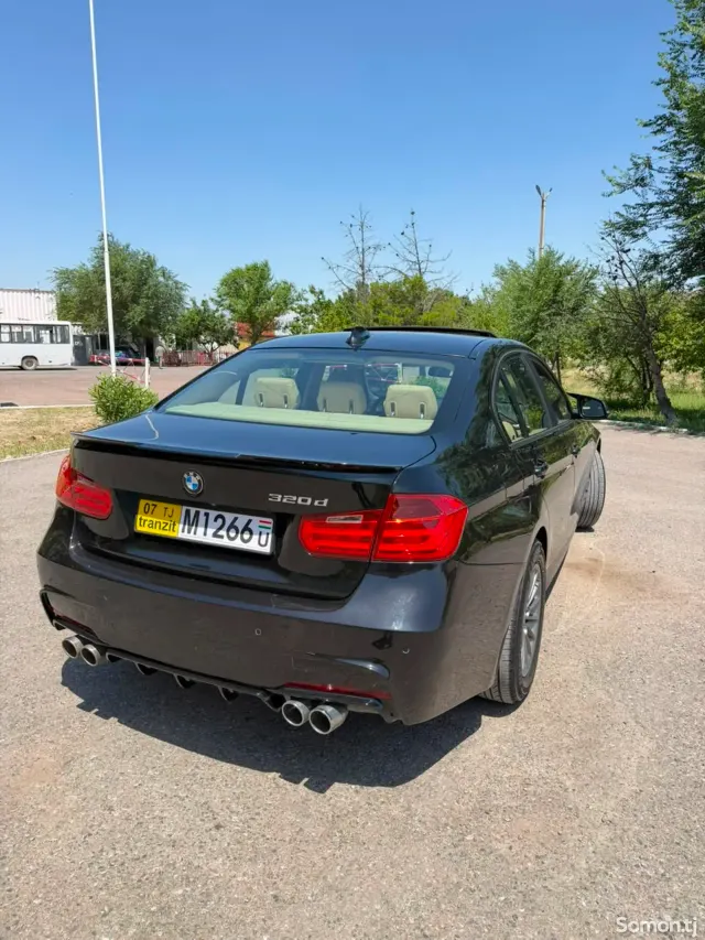 BMW 3 series 2014 · 2.0 AT