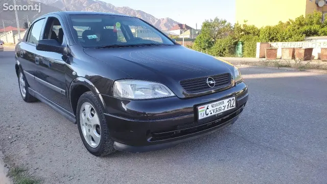 Opel Astra G 2000 · 1.6 MT