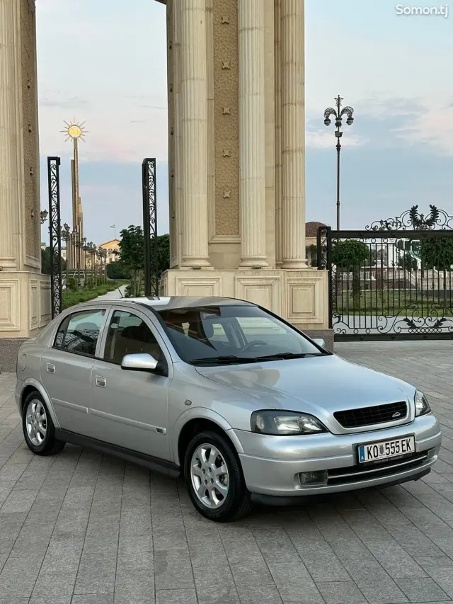 Opel Astra G 2000 · 1.6 MT