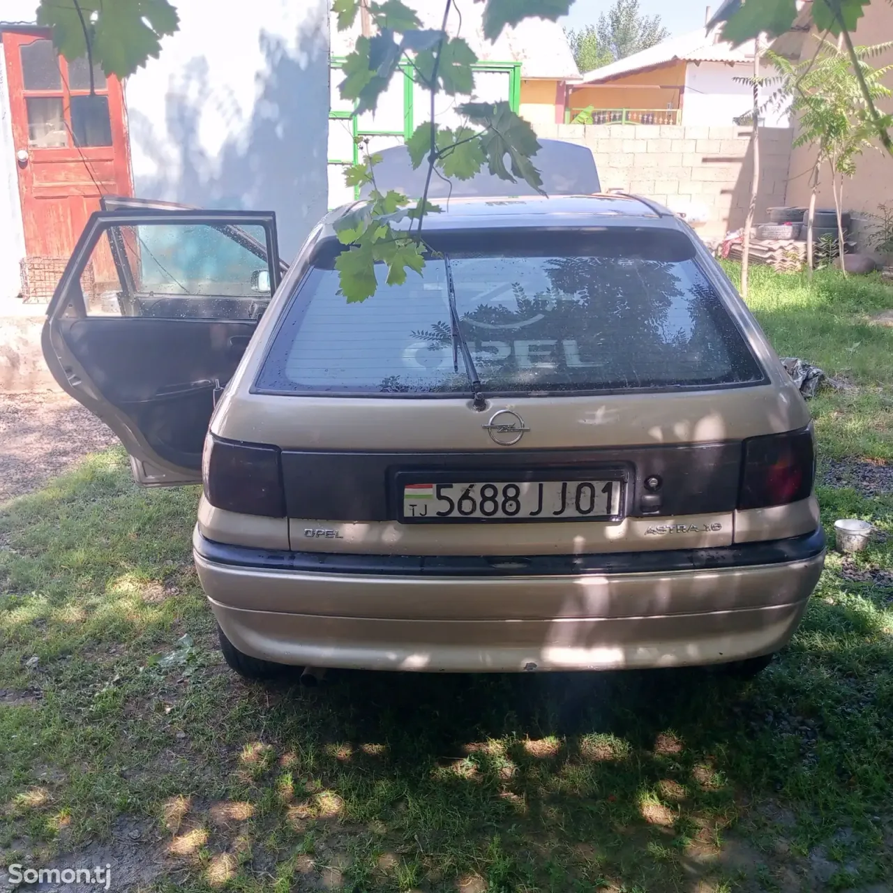 Opel Astra F 1997 · 1.6 MT
