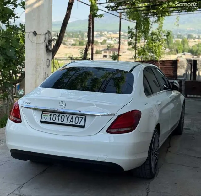 Mercedes-Benz C class 2016 · 2.0 AT