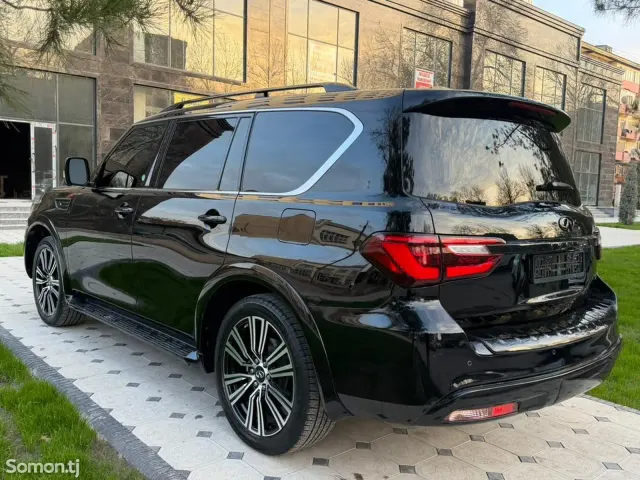 Infiniti QX series 2023 · 5.6 AT