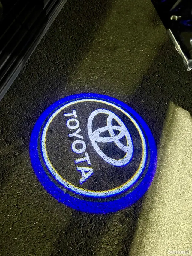 Toyota Land Cruiser Prado 2015 · 2.5 AT
