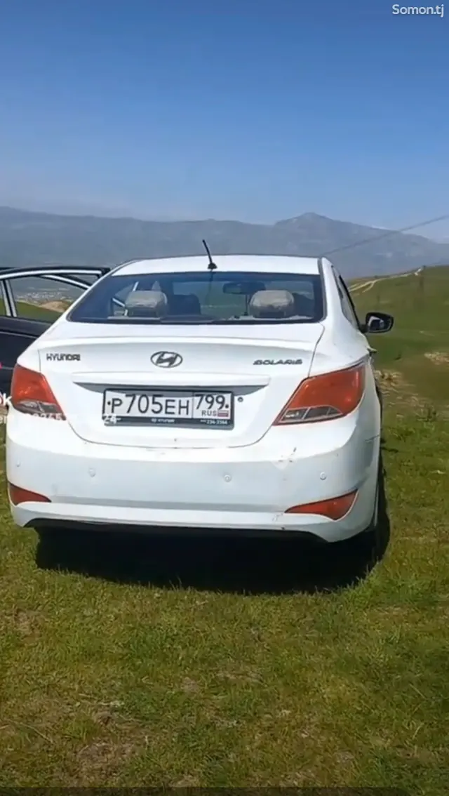 Hyundai Solaris 2015 · 1.4 MT