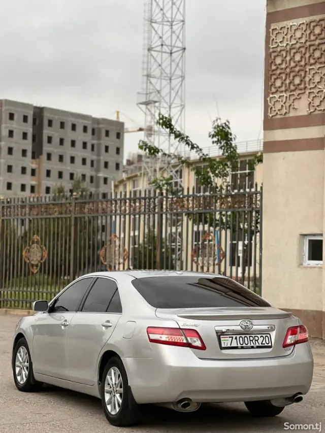 Toyota Camry 2011 · 3.5 AT