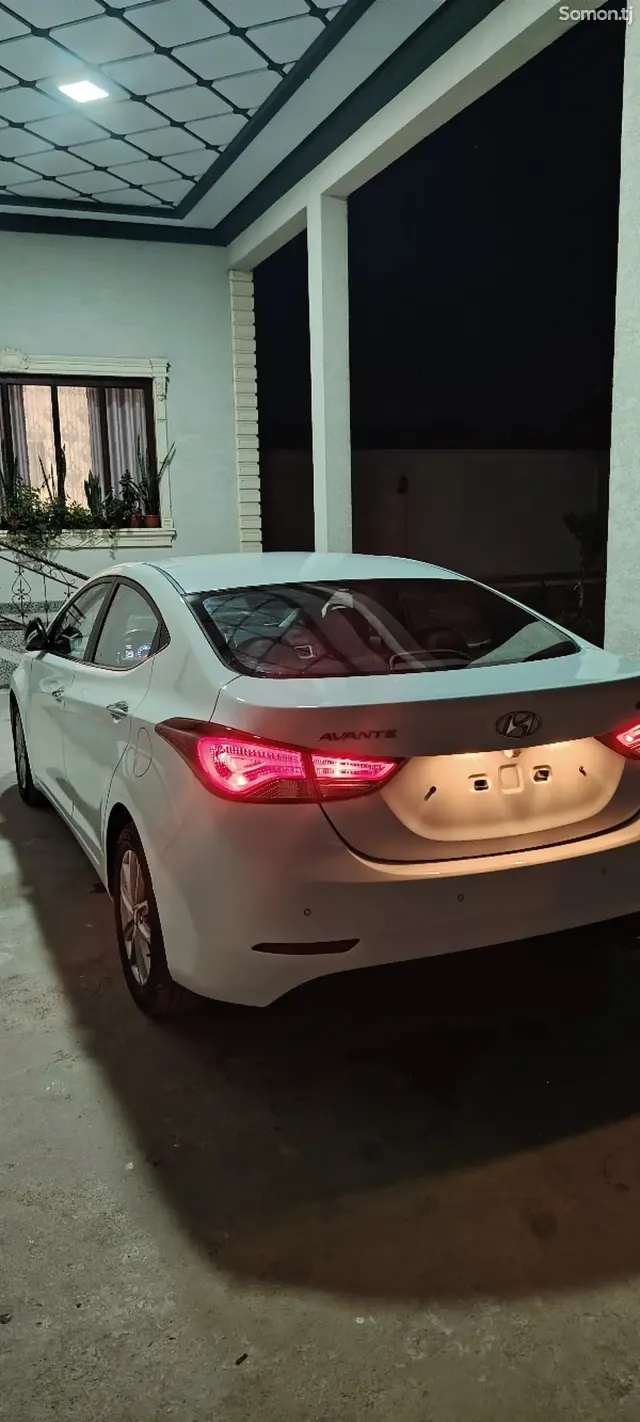 Hyundai Avante 2014 · 1.6 AT