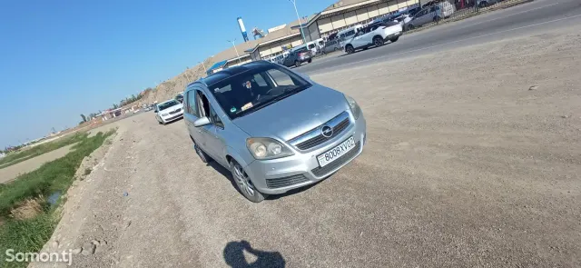 Opel Zafira 2006 · 1.6 AT