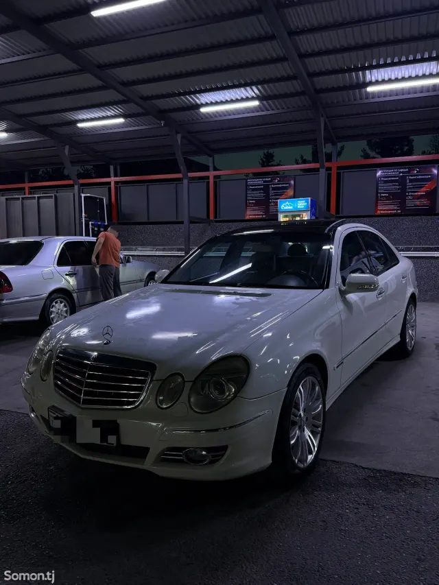 Mercedes-Benz E class 2008 · 3.5 AT