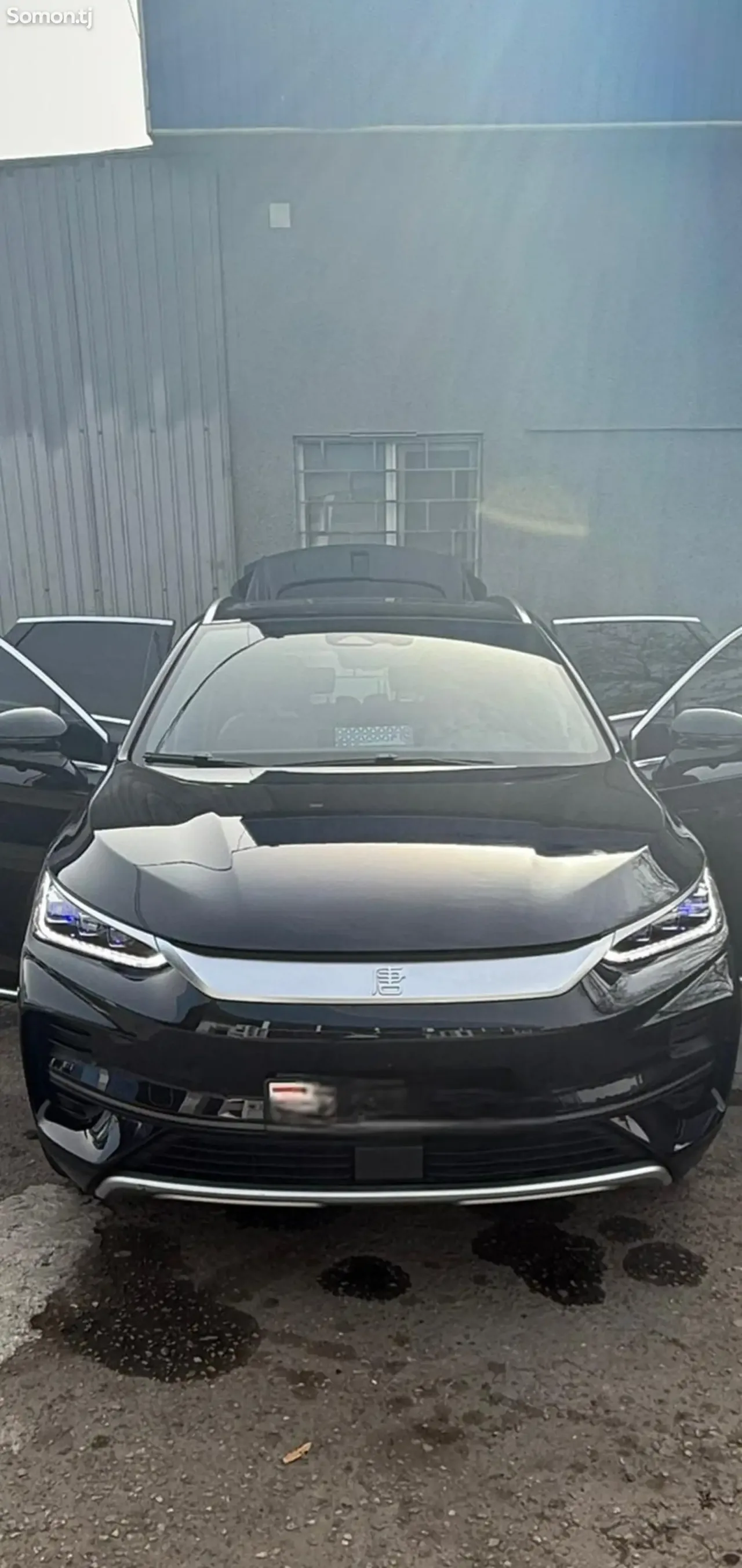 BYD Tang 2023 · AT