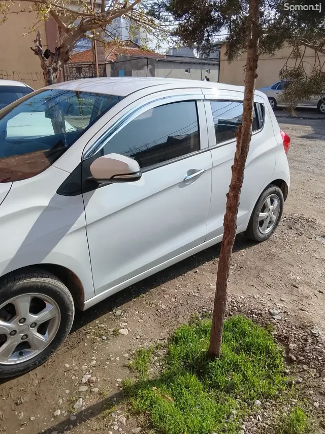 Chevrolet Spark 2017 · 1.3 AT