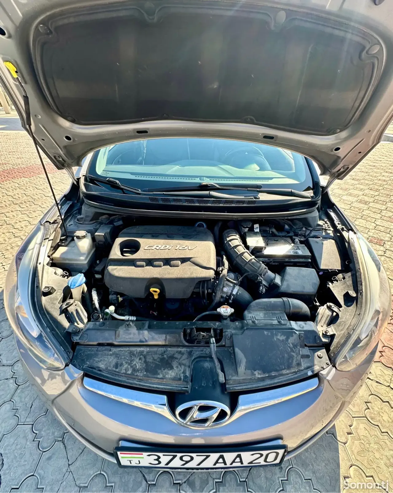 Hyundai Avante 2014 · 1.6 AT