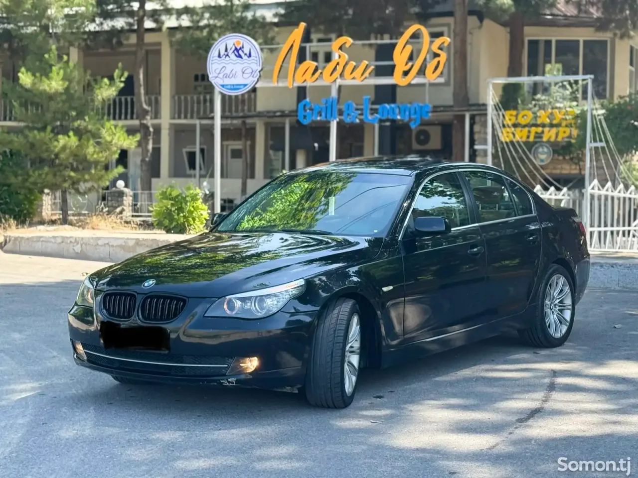 BMW 5 series 2010 · 2.5 AT