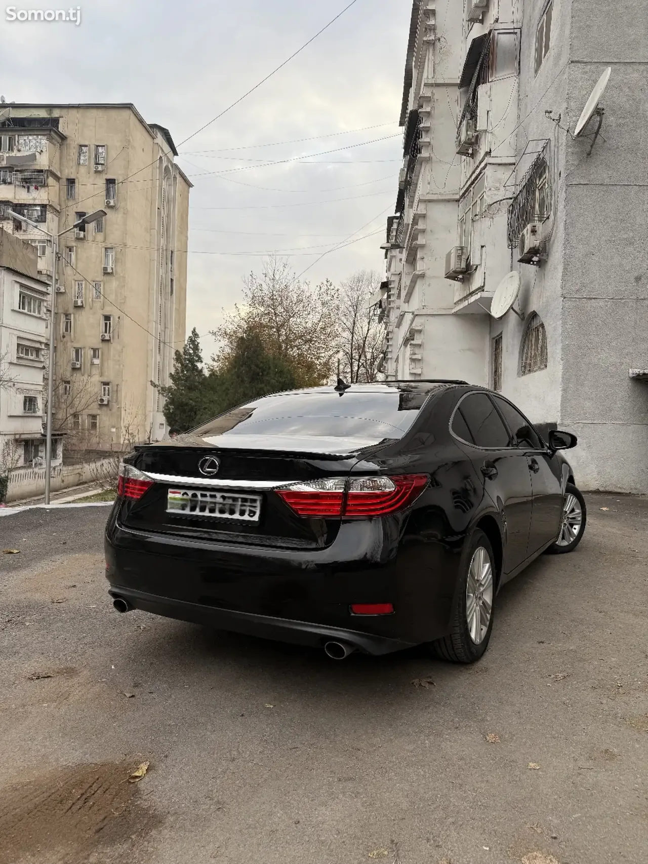 Lexus ES series 2014 · 2.5 AT