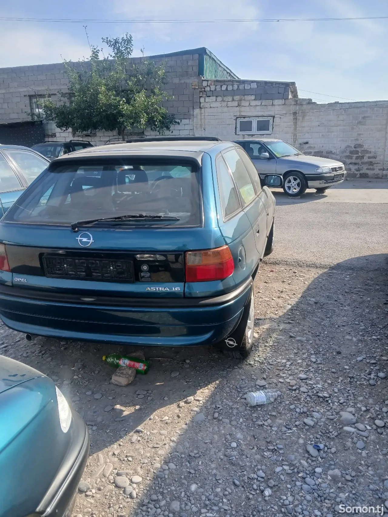 Opel Astra F 1995 · 1.6 MT