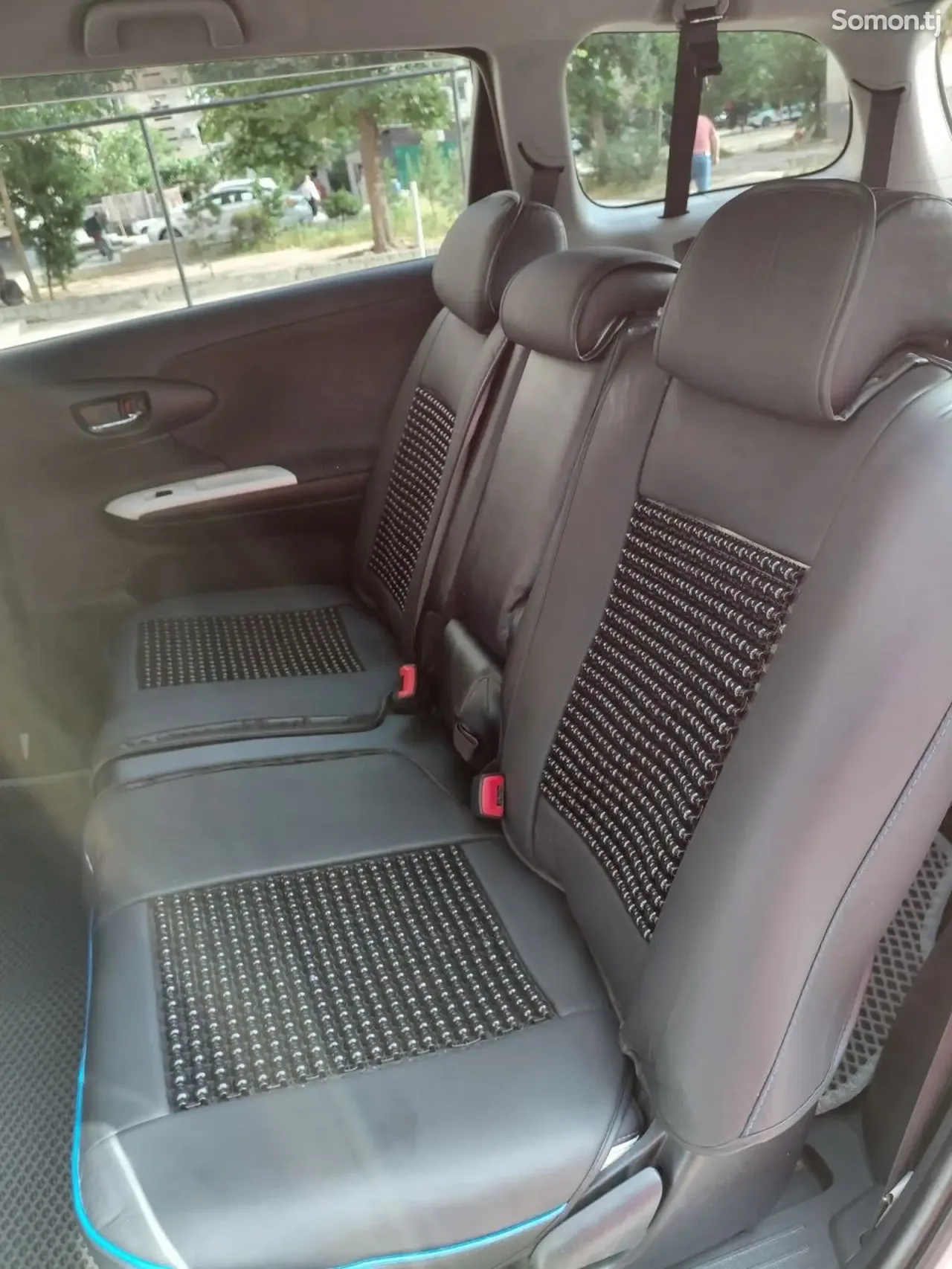 Toyota Wish 2015 · 1.8 AT
