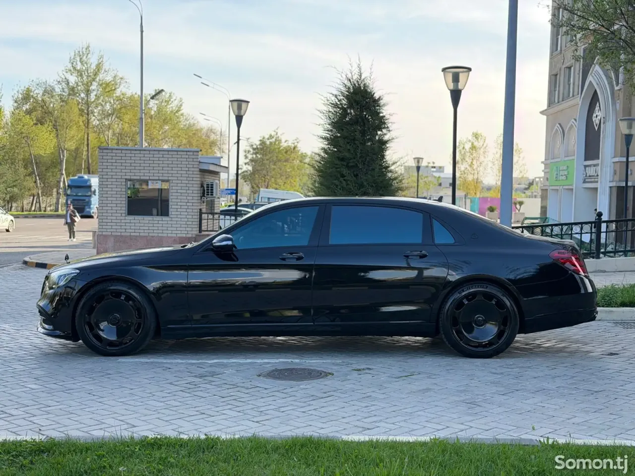 Mercedes-Benz S class 2019 · 5.6 AT