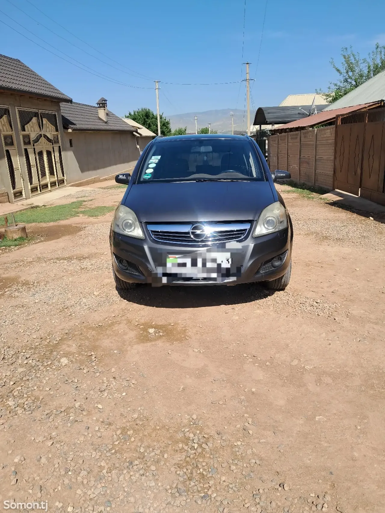 Opel Zafira 2009 · 2.2 MT