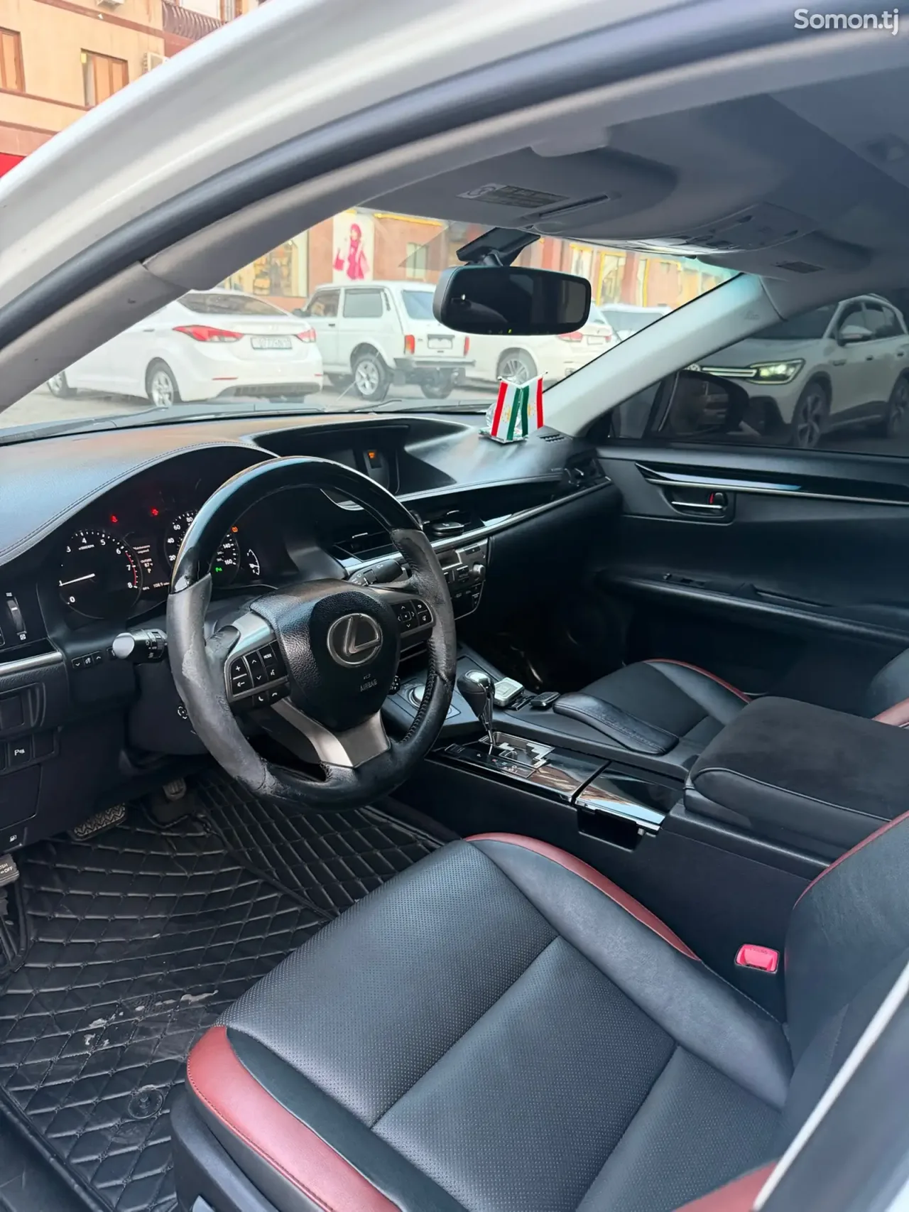 Lexus ES series 2014 · 3.5 AT