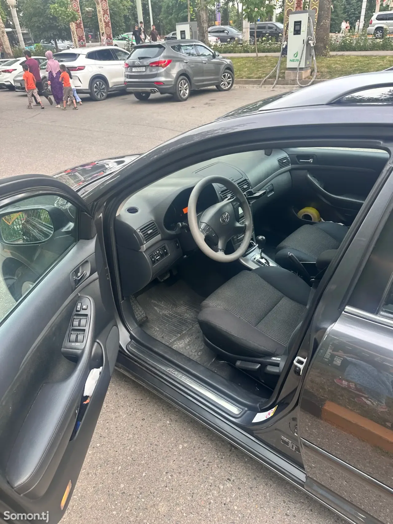 Toyota Avensis 2006 · 2.0 AT