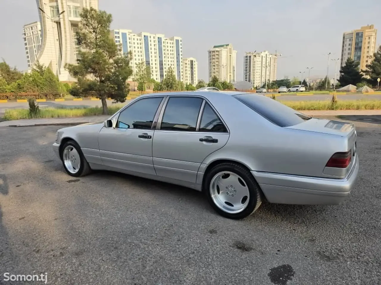 Mercedes-Benz S class 1995 · 3.5 AT
