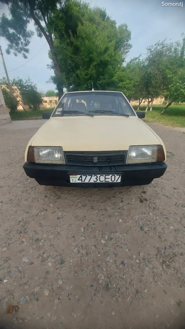 Lada (ВАЗ) 2109 2000 · 1.5 MT