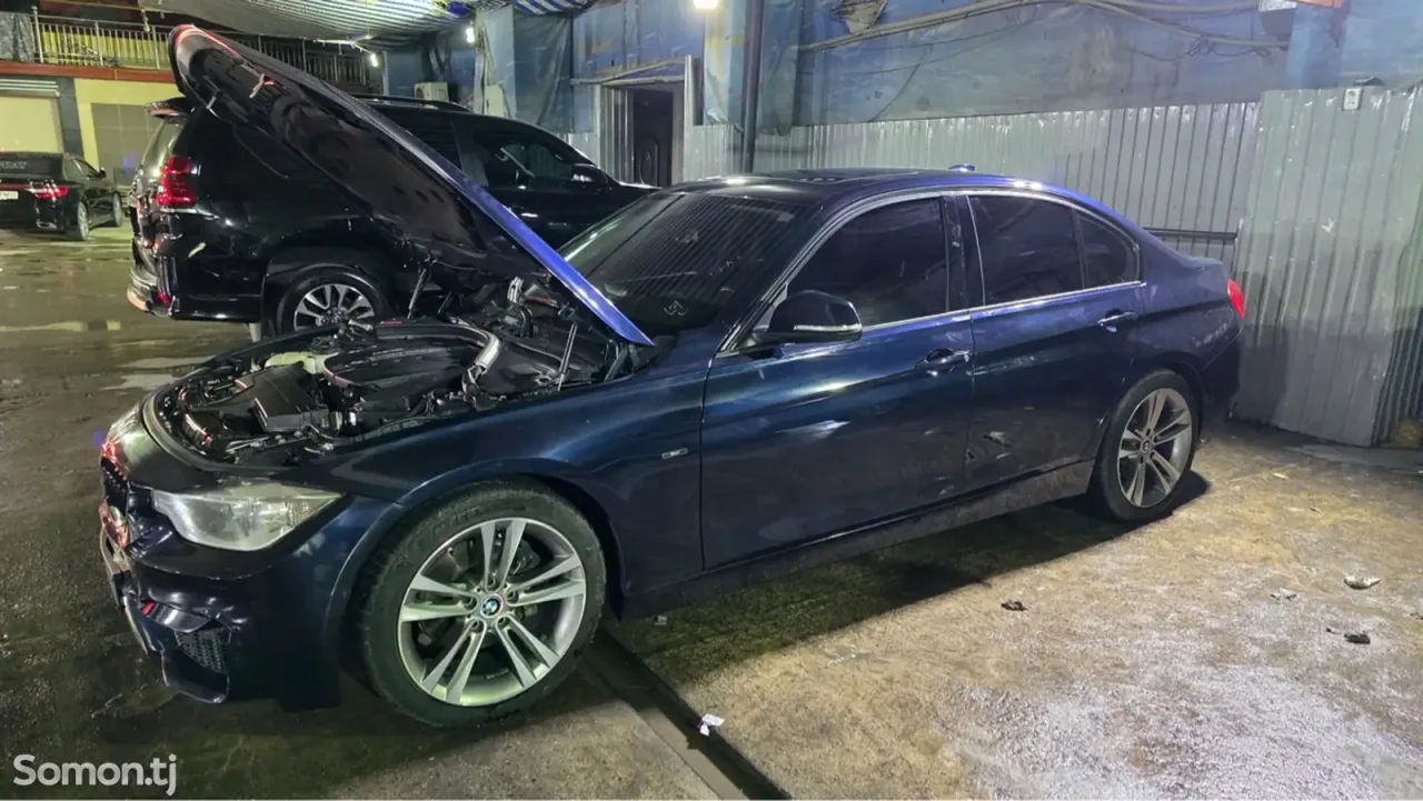 BMW 3 series 2015 · 2.0 AT
