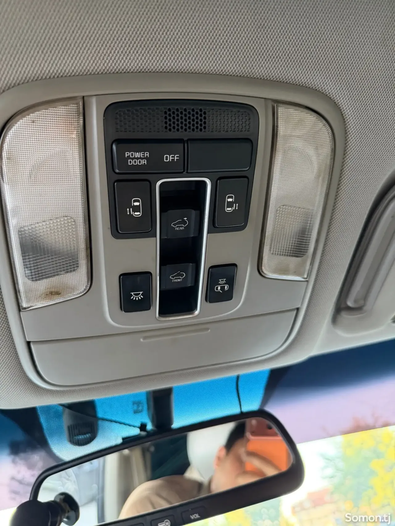 Kia Carnival 2014 · 2.2 AT