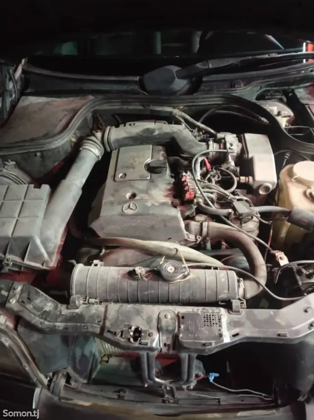 Mercedes-Benz C class 1995 · 1.8 MT