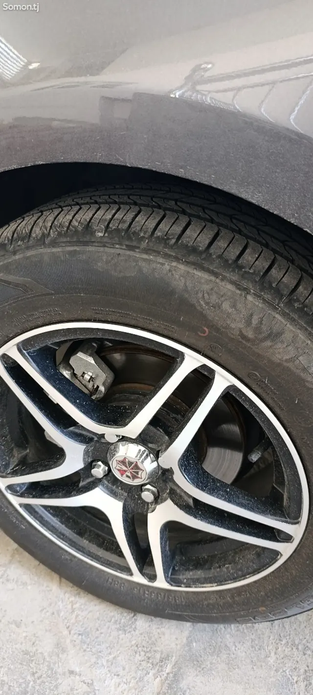 Toyota Aqua 2015 · 1.5 AT