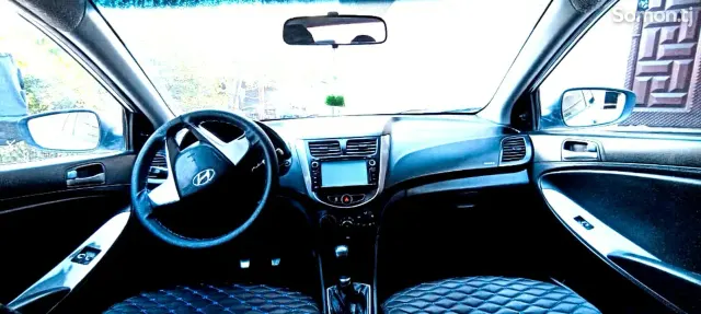 Hyundai Solaris 2016 · 1.4 MT