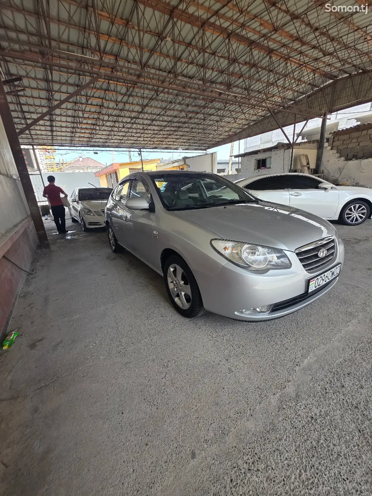 Hyundai Avante 2009 · 1.6 AT