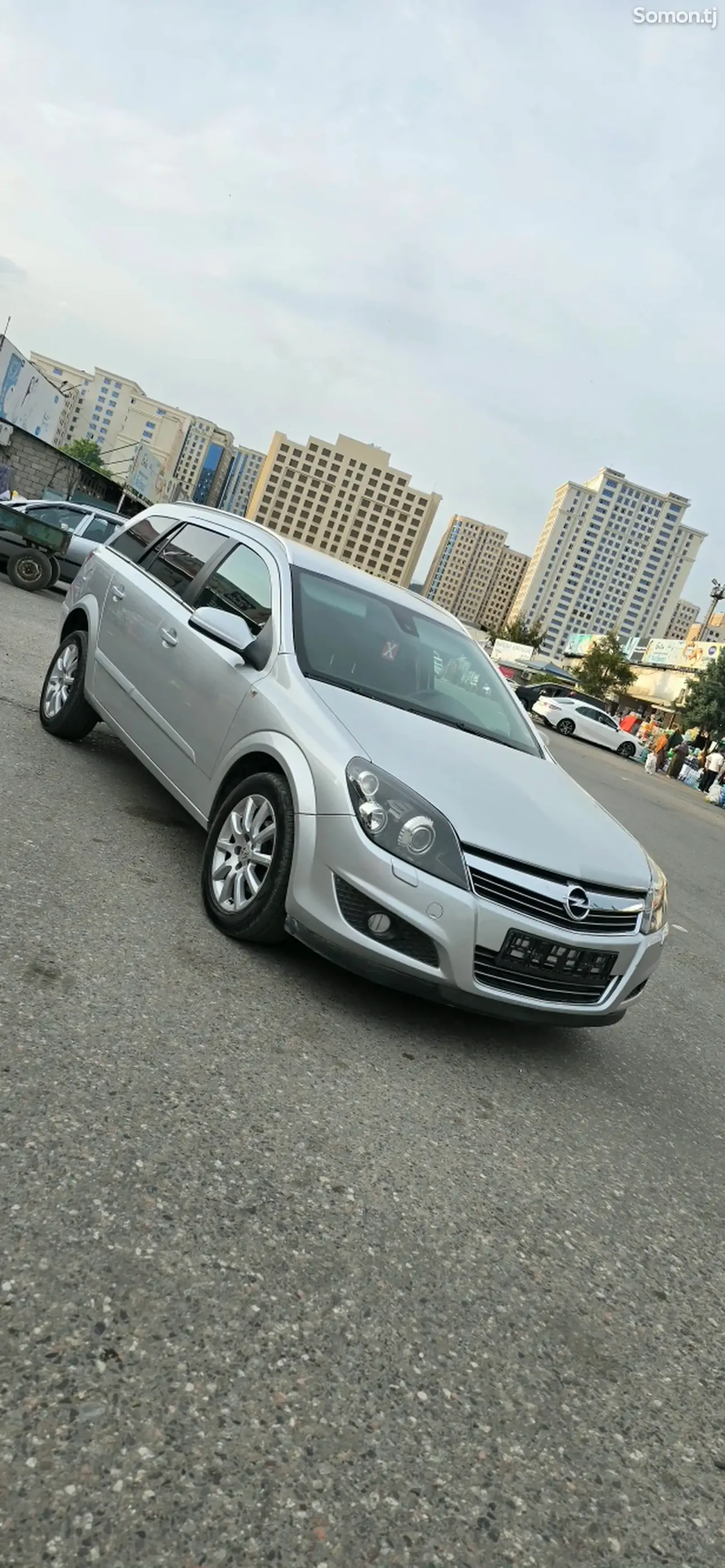 Opel Astra H 2009 · 1.8 MT
