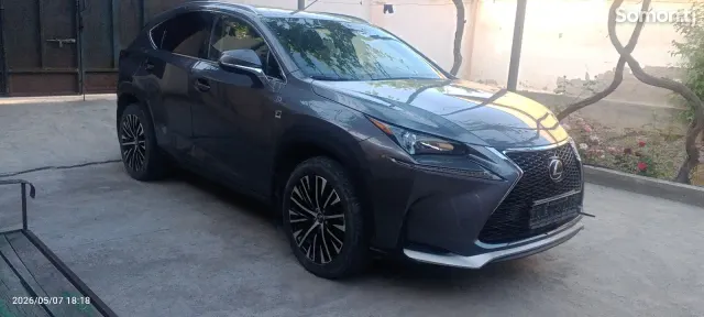 Lexus NX series 2015 · 2.0 AT