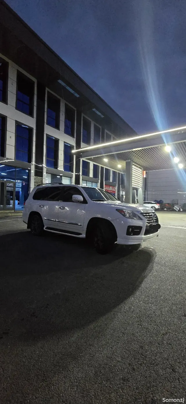 Lexus LX series 2009 · 4.8 AT