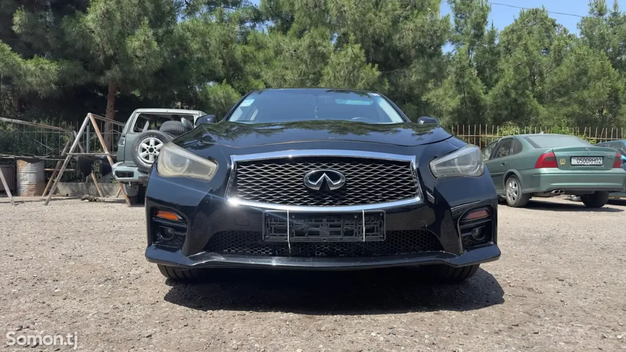 Infiniti Q series 2015 · 3.5 AT