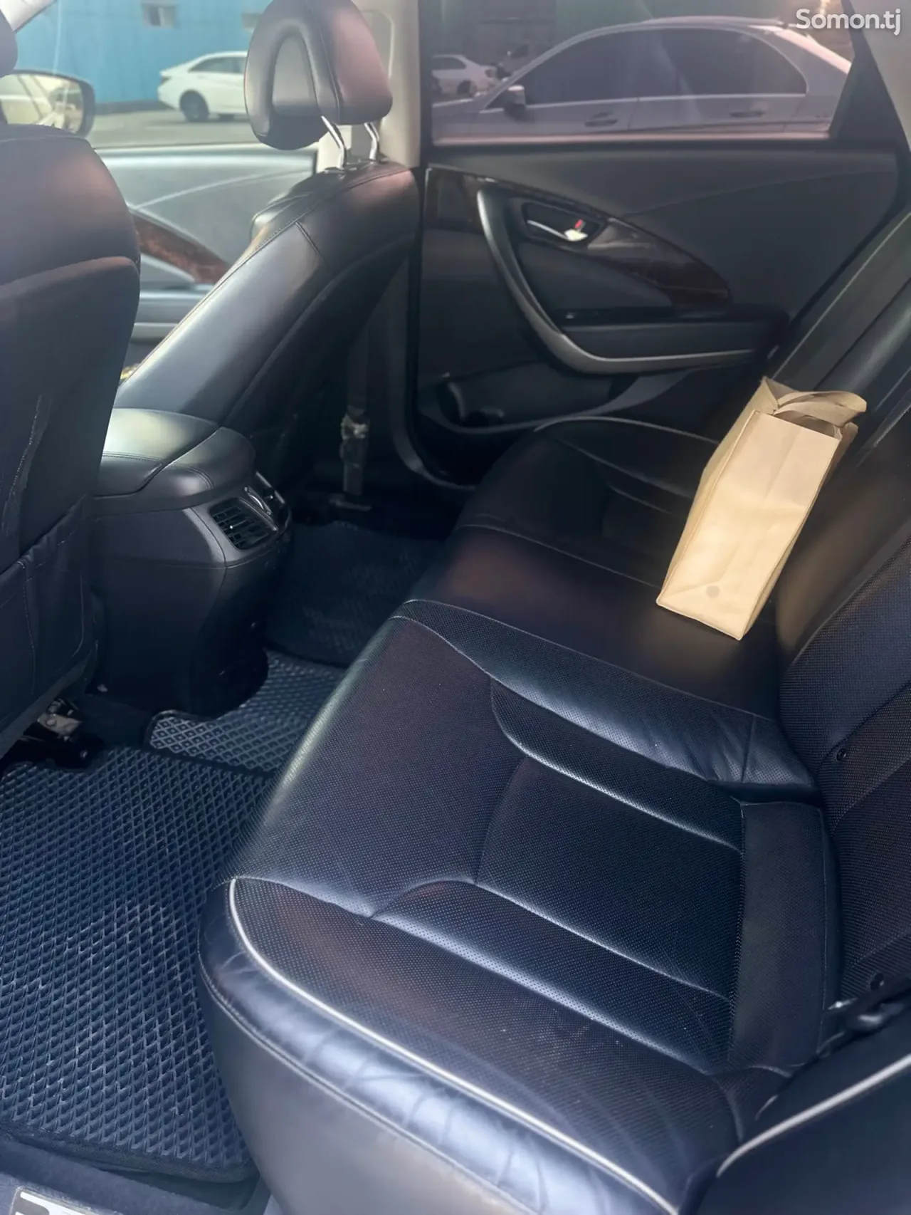 Hyundai Aslan 2015 · 3.0 AT