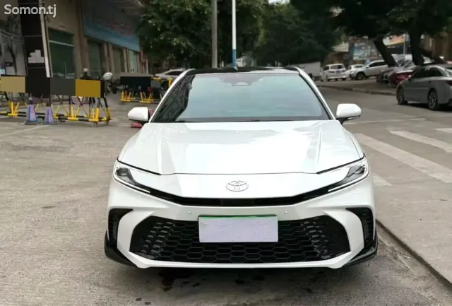 Toyota Camry 2025 · 2.5 AT