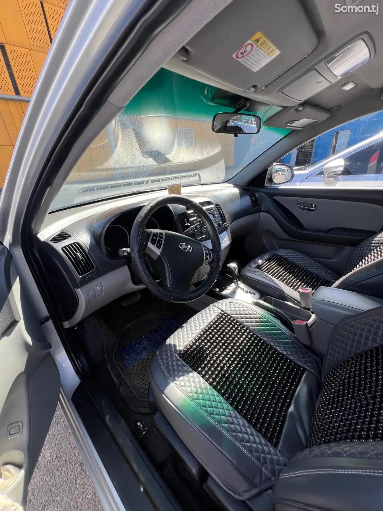 Hyundai Avante 2010 · 1.6 AT
