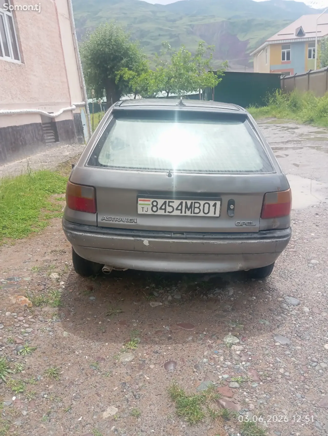 Opel Astra F 1992 · 1.6 MT