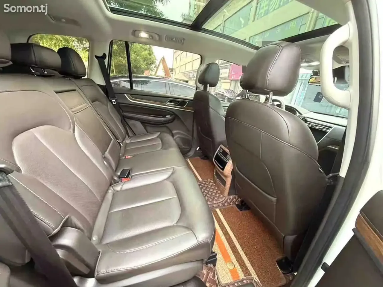 Roewe RX8 2018 · 2.0 AT