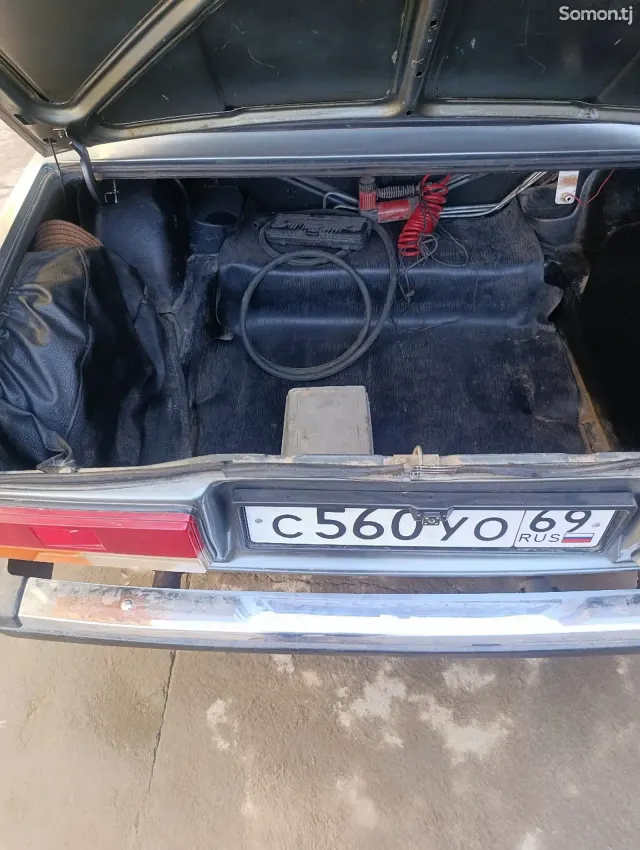 Lada (ВАЗ) 2107 2010 · 0.7 MT