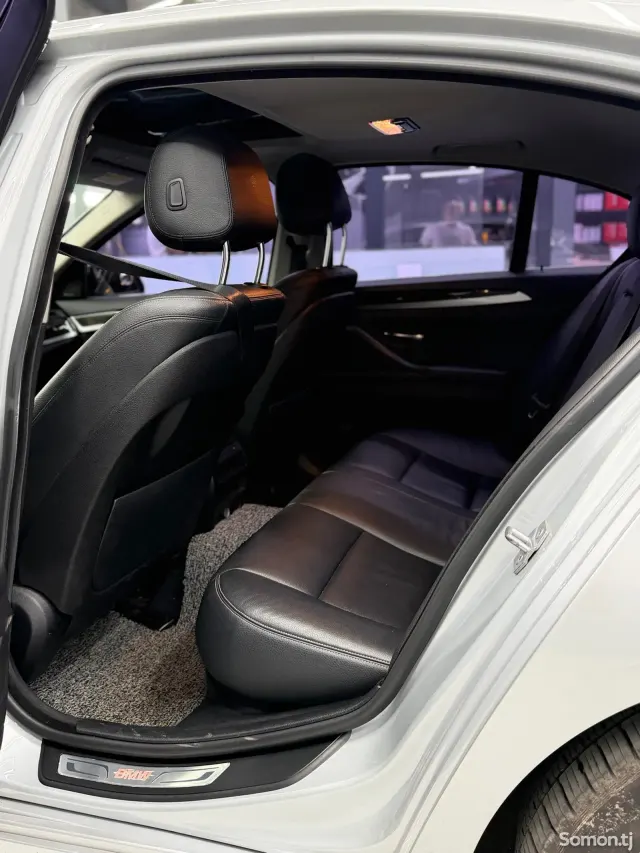 BMW 5 series 2014 · 2.0 AT