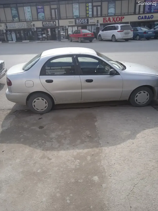 Daewoo Lanos 1997 · 1.6 MT